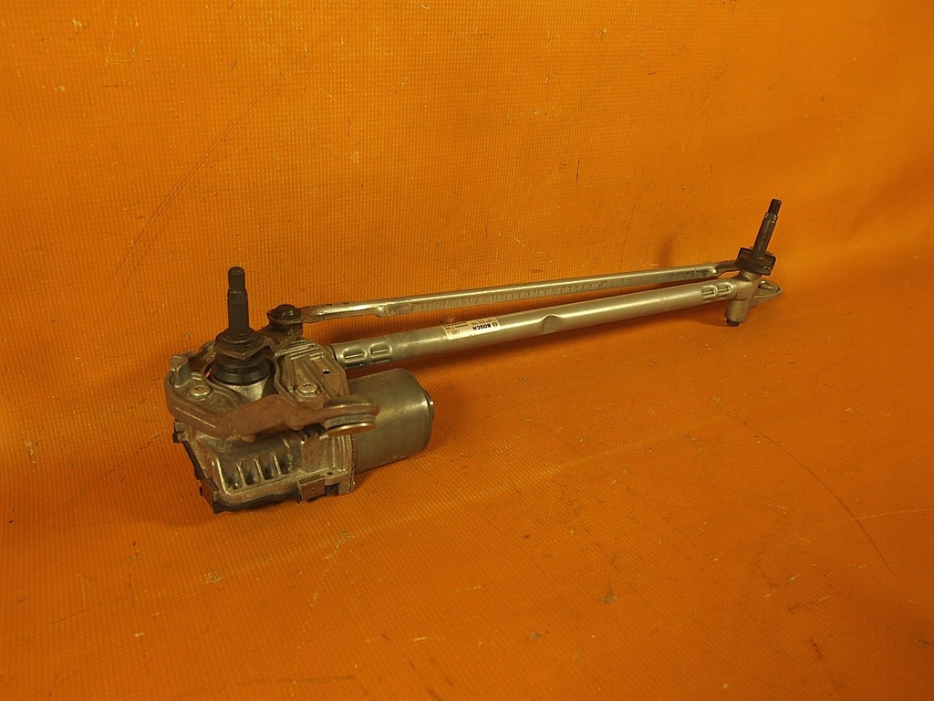 Audi Q3 83A 17KM RHD UK Wiper Mechanism Motor 83c955023a / 83c955119 Product image