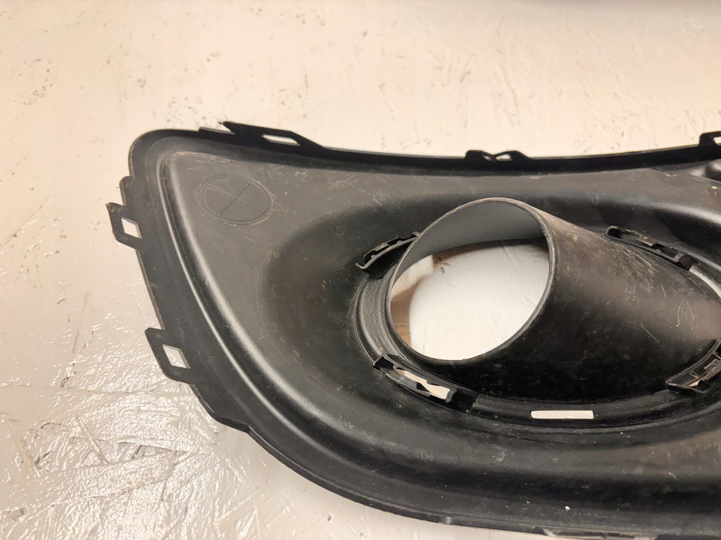 RENAULT MEGANE III LIFT - GRILL BUMPER ΑΡΙΣΤΕΡΑ 261A32193R ΔΕΞΙΑ 261A25882R Product image