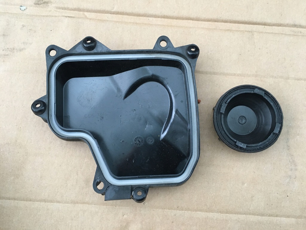 ΚΑΛΥΜΜΑ, ΚΑΛΥΜΜΑ ΛΑΜΠΑ XENON, ΔΕΞΙΟ, BMW E90 E91 LIFT EUROPA Product image