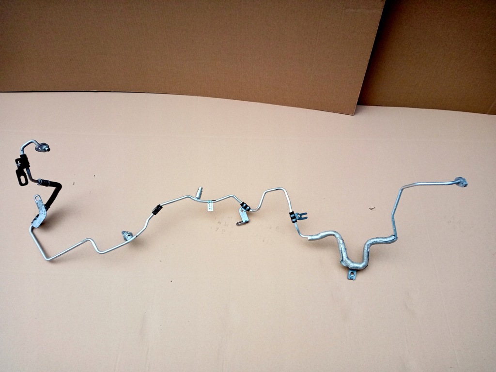 RENAULT MEGANE IV AIR CONDITIONING PIPE 924405684R Product image