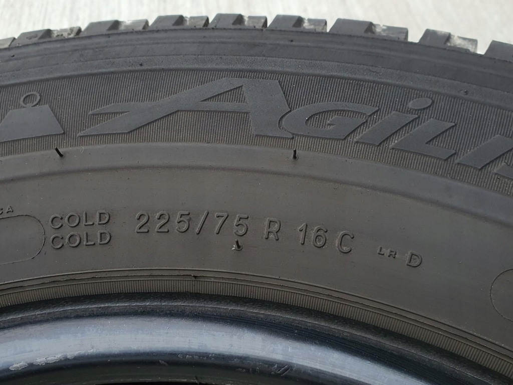 MICHELIN AGILIS 81 TIRE 225/75/R16C 8MM 1PC Product image