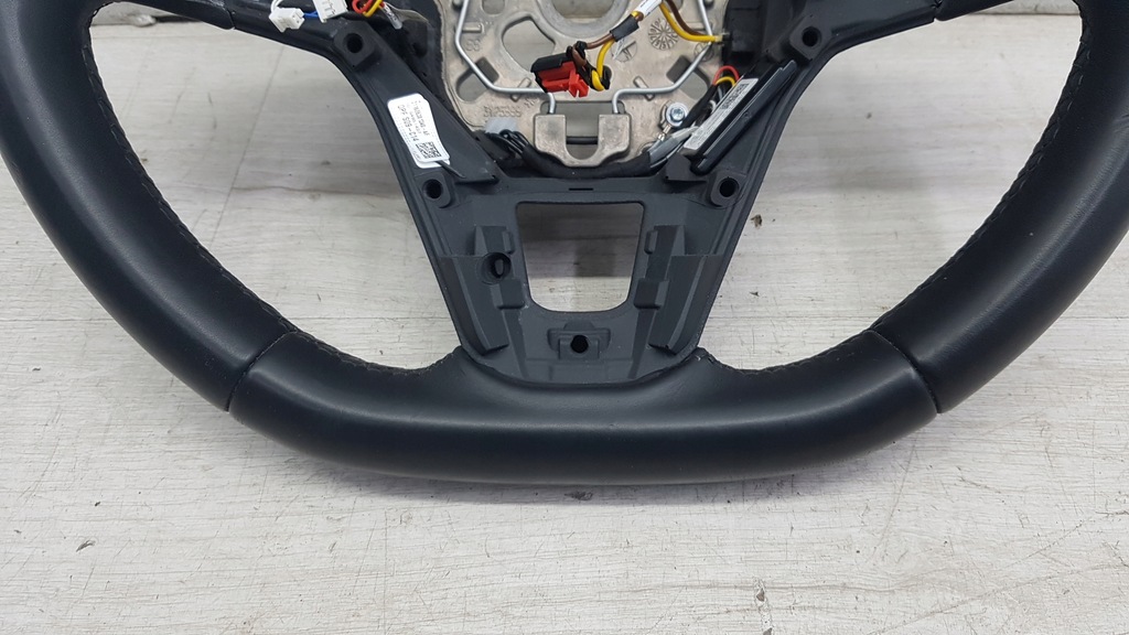 VW GOLF 8 VIII ΠΟΛΥΛΕΙΤΟΥΡΓΙΚΟ ΤΙΜΟΝΙ ΑΥΤΟΜΑΤΟ ΠΑΤΑΛΟ Product image