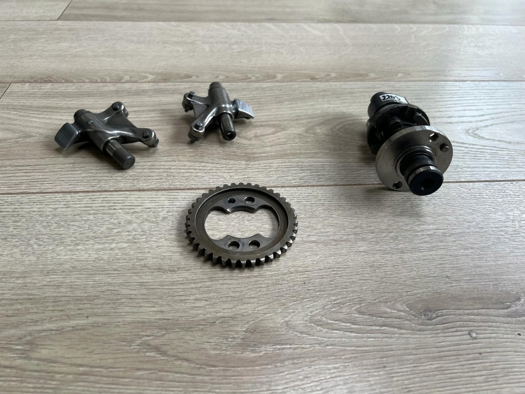 Suzuki XF 650 Freewind DR 650 Camshaft Valve Rockers Cams Product image