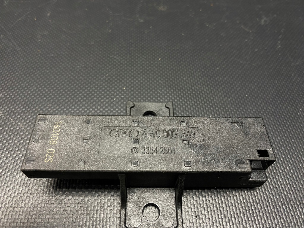 Κεραία Kessy Audi A4 A5 A6 A7 A8 Q5 Q7 Q8 4M0907247 Product image