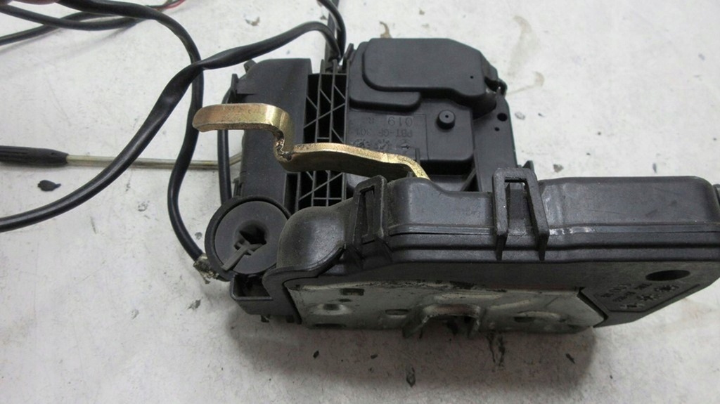 BMW E65 2087200235 Κλειδαριά δεξιά πόρτα, κλειδαριά μπροστινή δεξιά πόρτα Product image