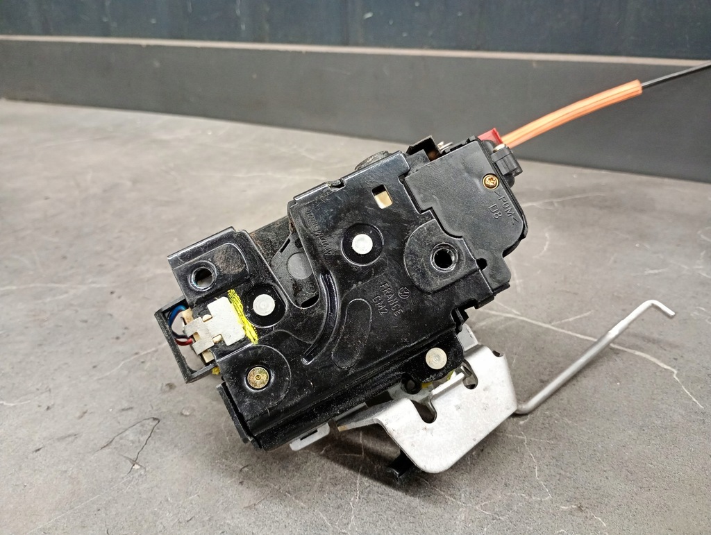 8E0839016C Κλείδωμα πόρτας δεξιά Tiel Audi A4 B6 00-04R Product image