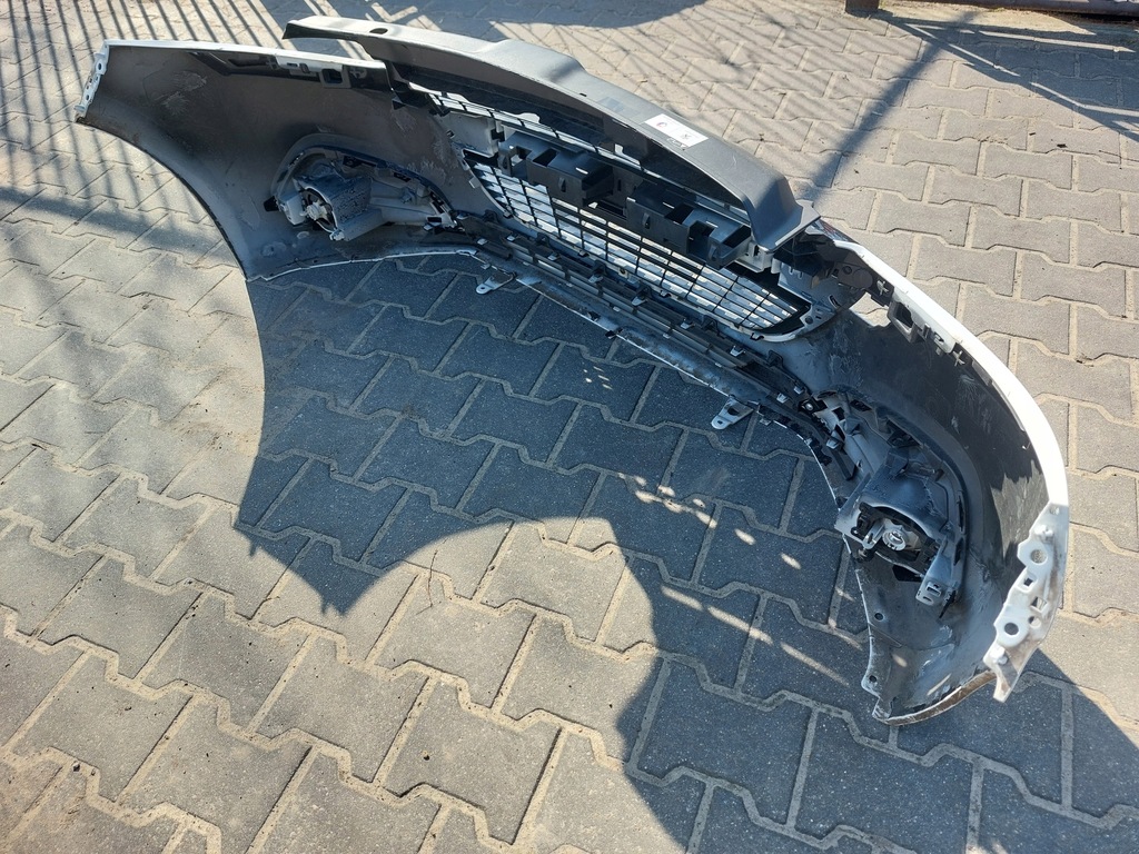 Μπροστινό προφυλακτήρα Peugeot 208 και ανελκυστήρα Product image