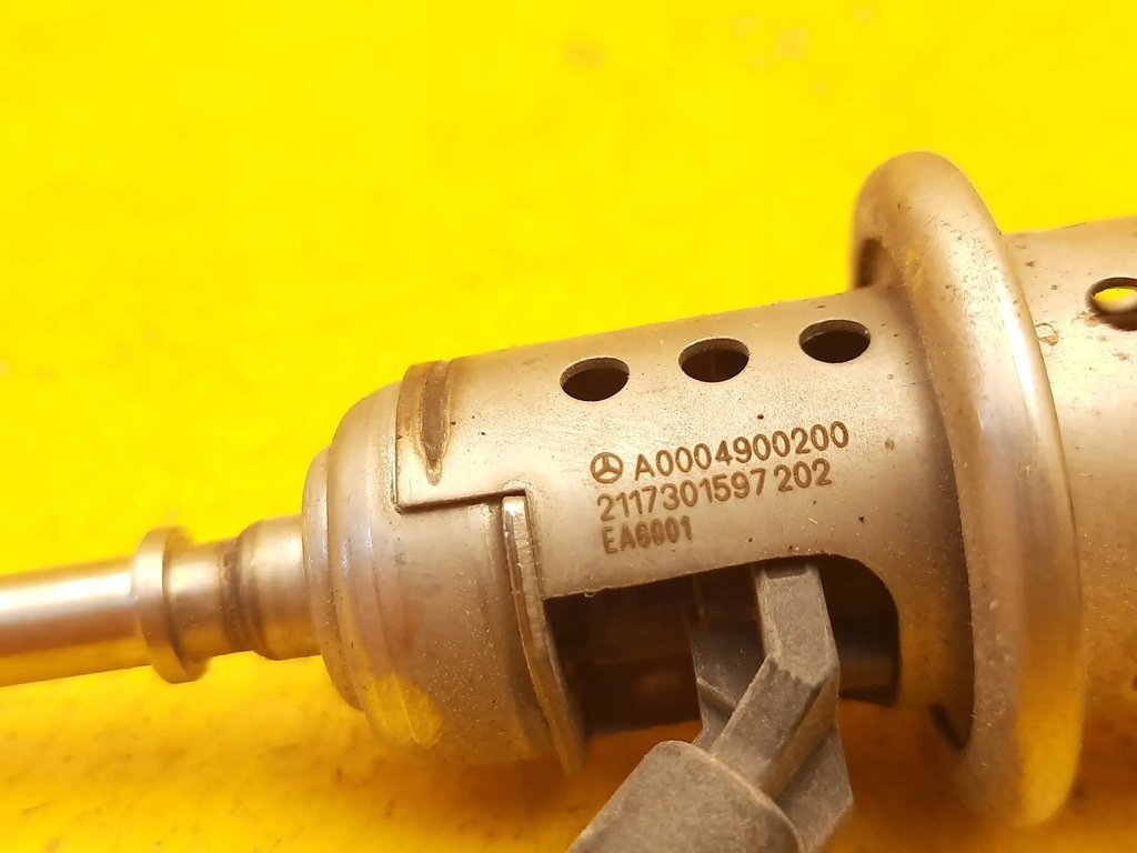 Mercedes-Benz Sprinter W907 ADBLUE INJECTOR A0004900200 Product image