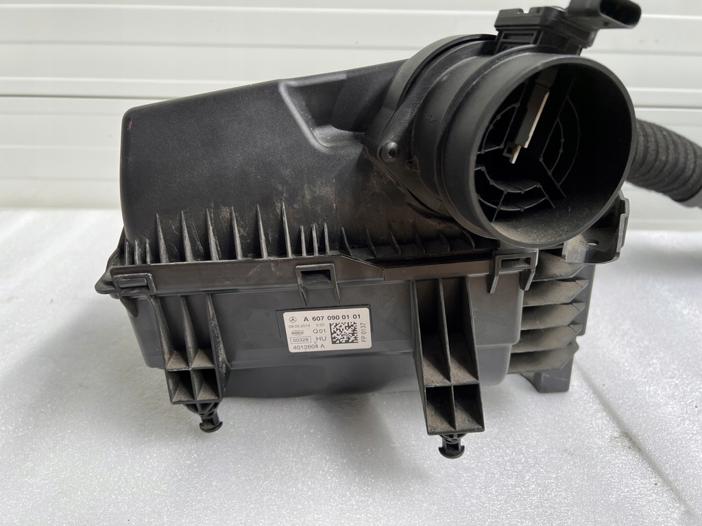 Περίβλημα φίλτρου αέρα Mercedes A6070900101 Product image