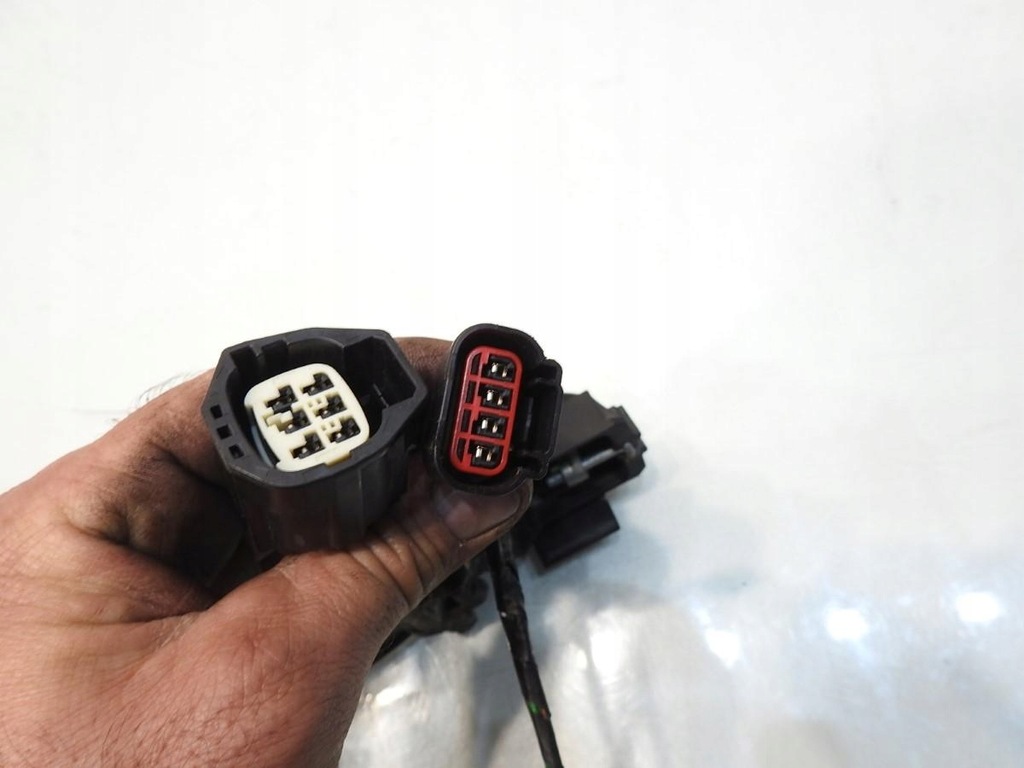 ΛΑΒΗ ΠΟΡΤΑΣ ΔΕΞΙ ΠΙΣΩ G6 FORD MONDEO MK4 IV LIFT 6G9T-14A631-DD Product image