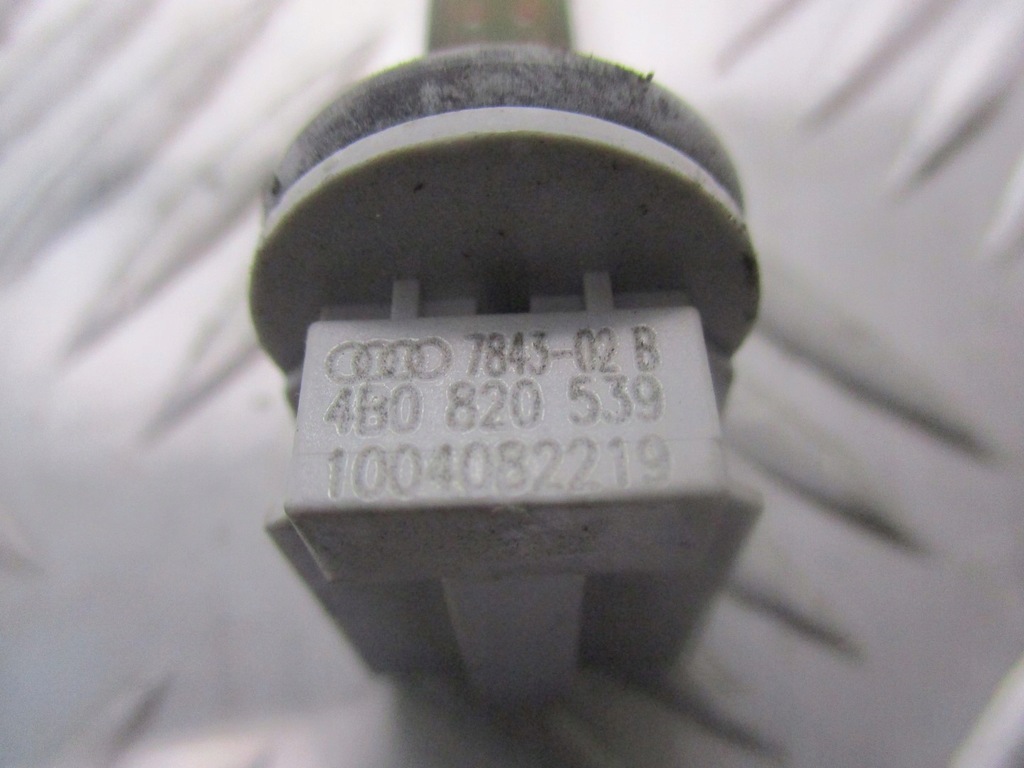 ΑΙΣΘΗΤΗΡΑΣ ΘΕΡΜΟΚΡΑΣΙΑΣ SKODA OCTAVIA II 2.0 TDI 4B0820539 Product image