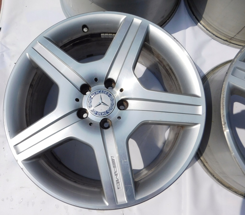 Mercedes W221 AMG ζάντες A2214012602 A2214012702 Product image