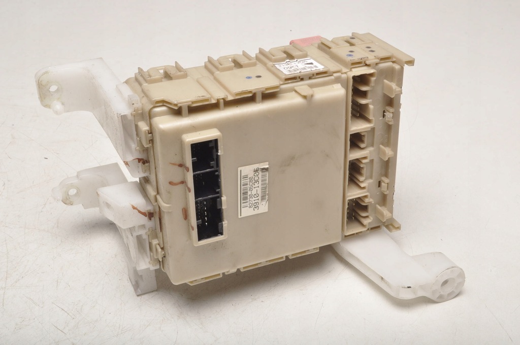TOYOTA AVENSIS T27 2.0 D-4D BOX BSI MODULE 82730-05C80 Product image