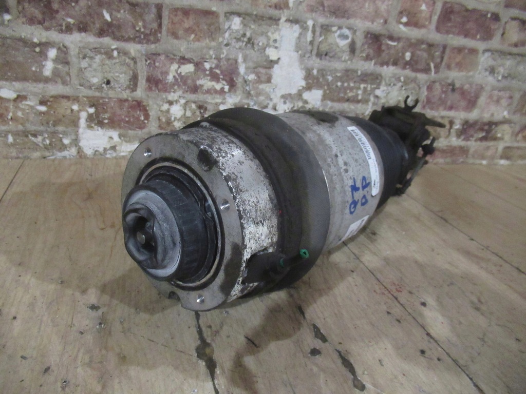 ΠΝΕΥΜΑΤΙΚΟ ΑΜΟΡΤΙΣΤΗΡΙ ΜΠΡΟΣ ΔΕΞΙ 7L8616040B AUDI Q7 2005/2015 ΕΤΟΣ Product image