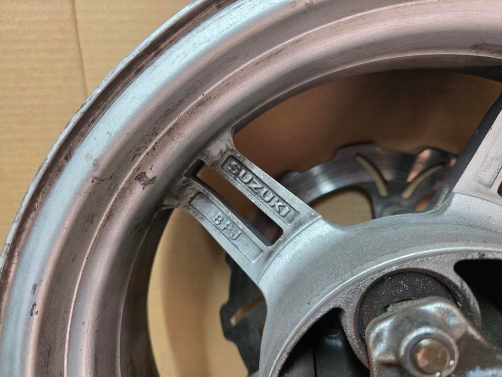 Suzuki Burgman ένα 650 02-12 κοντά στο πίσω χείλος Product image
