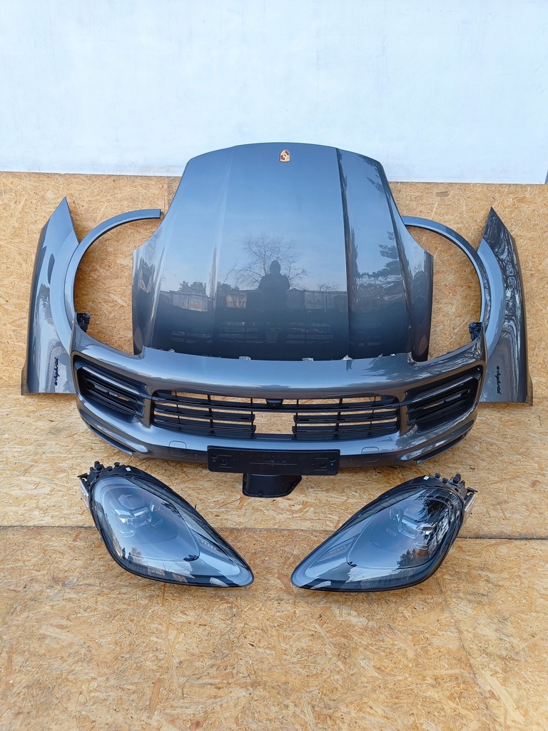 Porsche Cayenne E-Hybrid 2022R μπροστά στη χρωματική μάσκα M7Q 9Y 9Y0 Bumper Lamp Product image