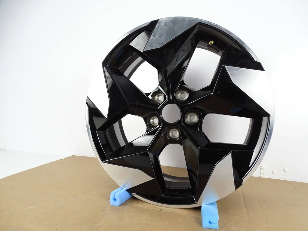 ΖΑΝΤΑ RENAULT 7J x 18 CH5 ET35 5X114.3 403002401R Product image