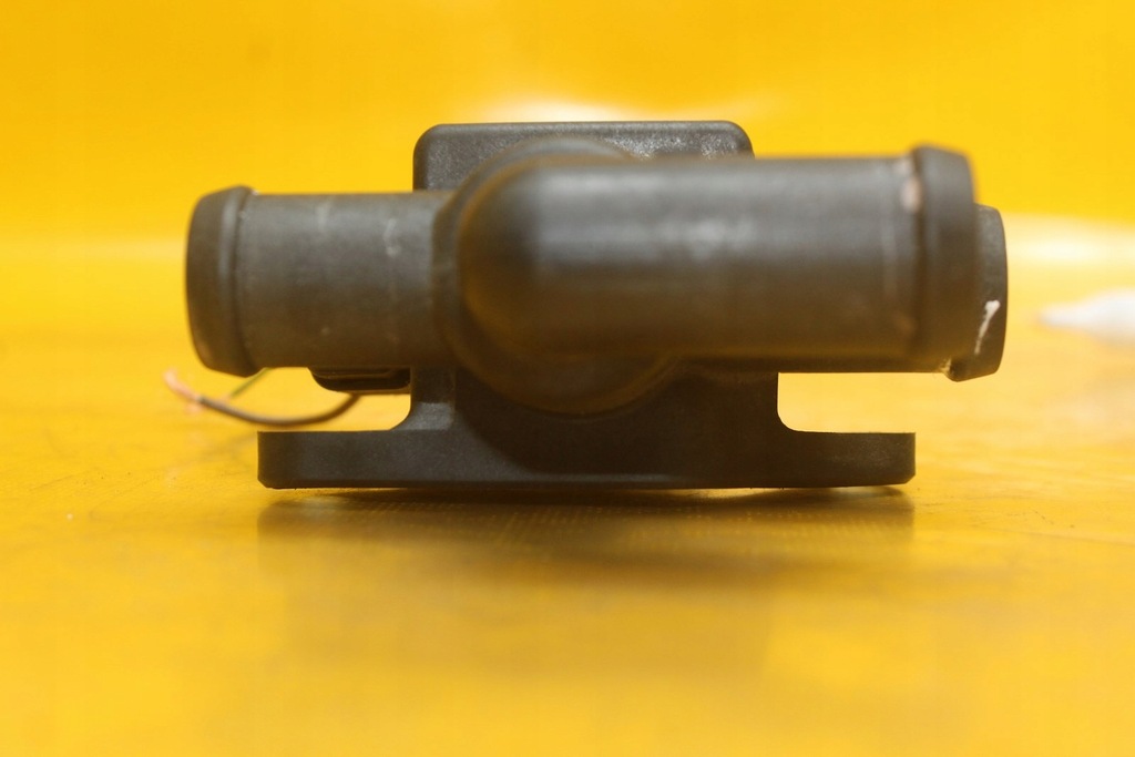 Elektrozdór Audi Q7 4L VW Touareg 1T0820036C Valve Heater Valve Product image