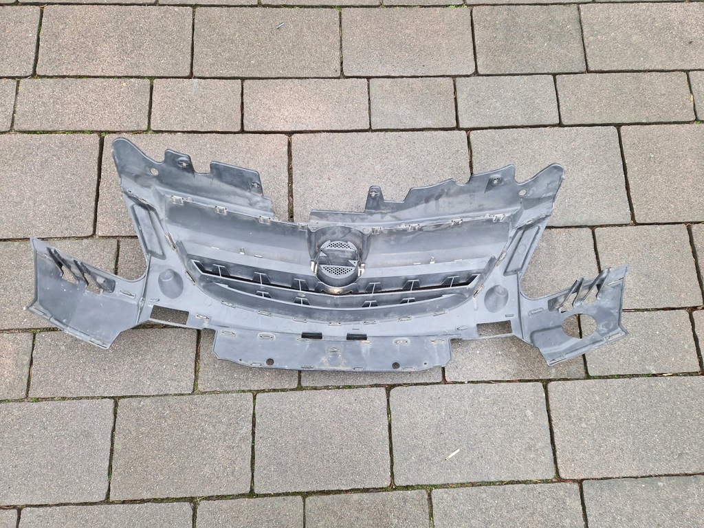 Opel Corsa D Πριν ανυψώσει το μπροστινό προφυλακτήρα Dummy Chrome 13179940 06-2011 Product image