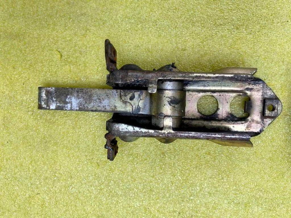 Mercedes-Benz W124 1987 Door limiter Product image
