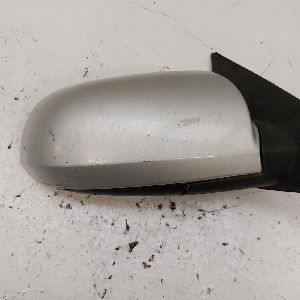 ΚΑΘΡΕΠΤΗΣ HYUNDAI TERRACAN ΔΕΞΙΟΣ 5ΚΙΝ Product image