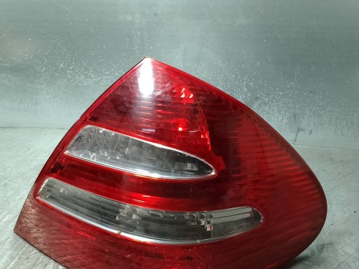 ΠΙΣΩ ΦΩΤΟ ΔΕΞΙΟ MERCEDES-BENZ W211 A2118200464 SEDAN