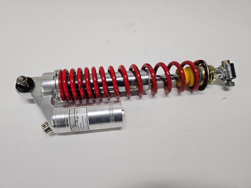 Το μπροστινό αμορτισέρ Barossa 520 SMC είναι κατεστραμμένο