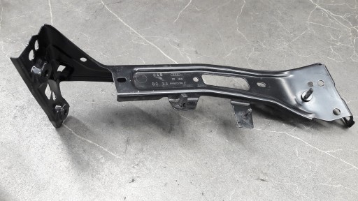 8W0821136C Audi A4 B9 8W Handle Support Bloter Fastening Δεξιά μπροστά