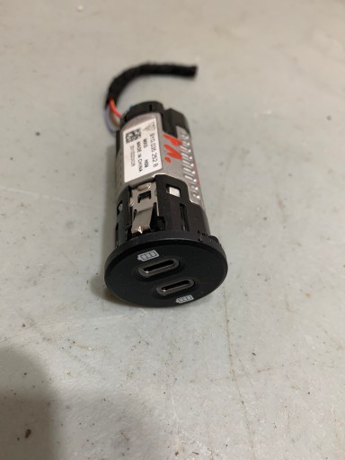 PORSCHE 9Y0 Υποδοχή USB 9Y0035252B