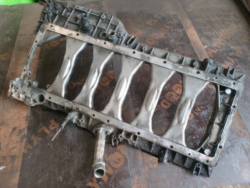 OIL TAN BASE MAN L2000 6.9 51.01108-3030 D0836
