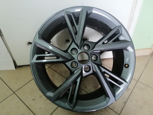 Γνήσια ζάντα Audi A3 S3 8Y 18x8J ET 46 5x112