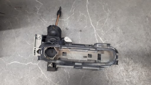 8P1837885A Στερεώστε αριστερή λαβή μπροστινή Audi A4 B6