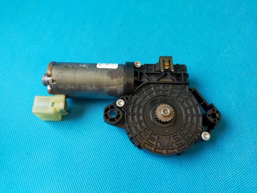 SKODA SUPERB 3 III FL 2.0FSI 200KW 2020R SUNROOF MOTOR 3G9877795F