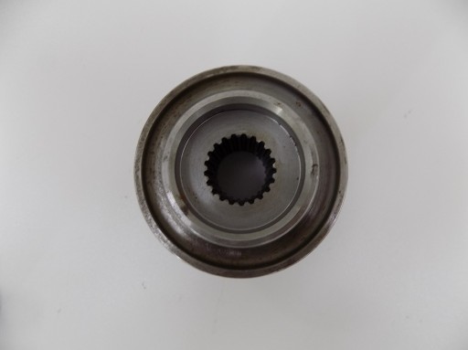 CNH HUB 84800125 CASE 2050 2040 2030 NEW HOLLAND 720CG
