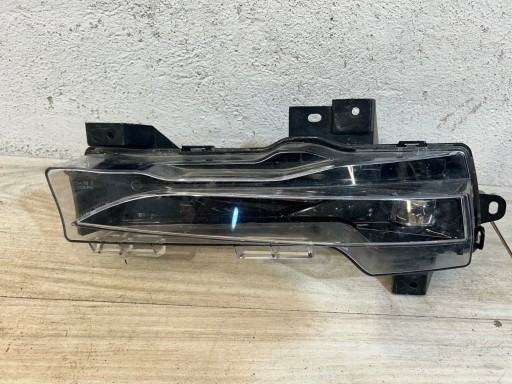 Tesla Model 3 αλογόνου μπροστά δεξιά