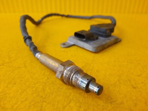 Mercedes W213 W205 LAMBDA PROBE A0009051512