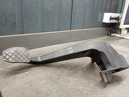 8Ε1721316A Πέους συμπλέκτη πεντάλ Audi A4 B6