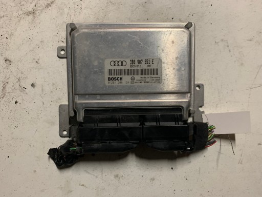 COMPUTER AUDI A8 2.8 0261206124 3B0907551E