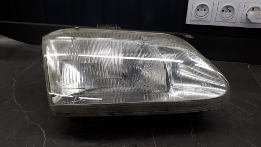 εμπρός δεξιός προβολέας Renault Megane I Valeo