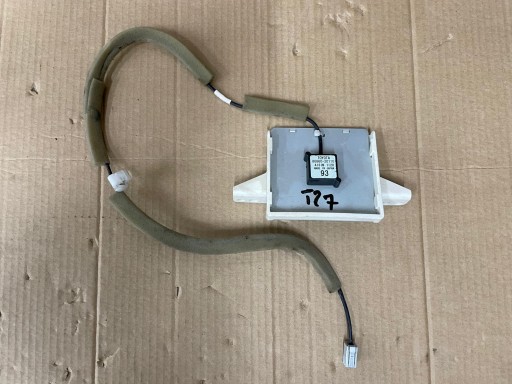 TOYOTA AVENSIS III T27 GPS ANTENNA 86860-20110