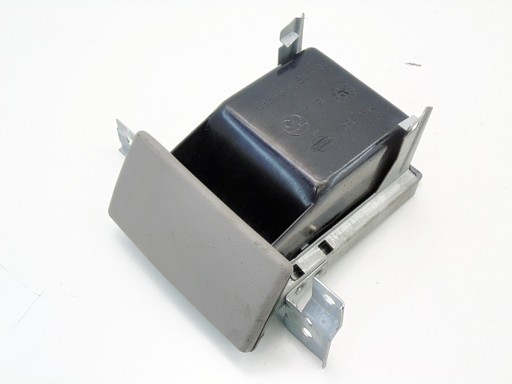 Ashpter διαμέρισμα από την 68800b000 Nissan Almera Tino 2002 2.2 Di Console