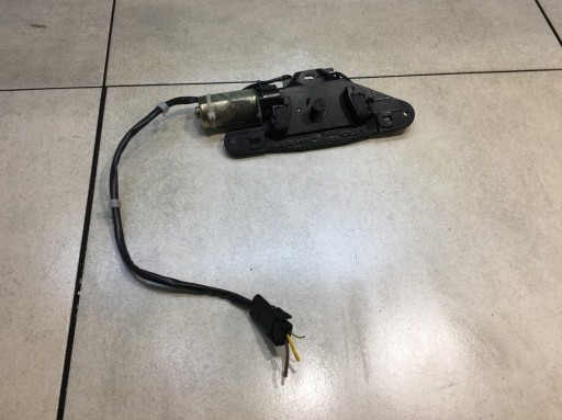 ΚΛΕΙΔΑΡΙΑ ΚΑΠΑΚΙ ΚΑΤΩ E39 FL COMBI 8362371