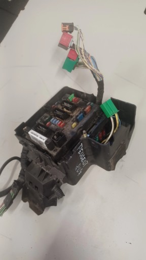 Box Fuse Peugeot 807 9657608780