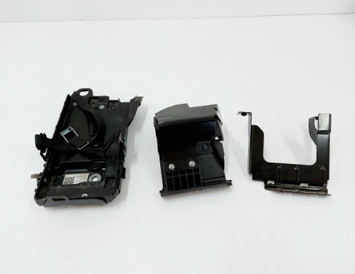VOLVO XC40 22 Βάση περιβλήματος μπαταρίας 32314831