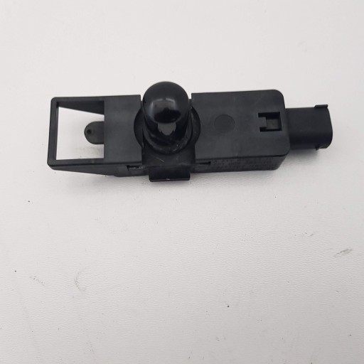 MERCEDES w203 216 221 215 SENSOR a2118701310