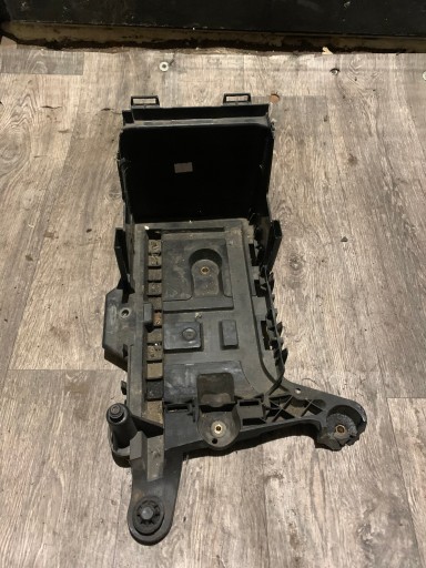 ΒΑΣΗ ΜΠΑΤΑΡΙΑΣ VOLKSWAGEN SEAT SKODA AUDI 1K0915325B