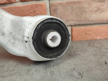 product-additional-image